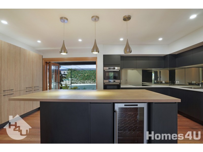 1 Hardiman Street, Woody Point QLD 4019
