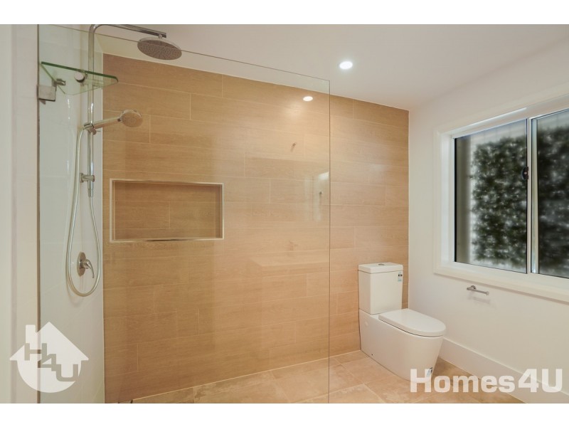 1 Hardiman Street, Woody Point QLD 4019