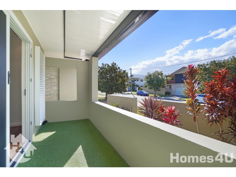 1 Hardiman Street, Woody Point QLD 4019