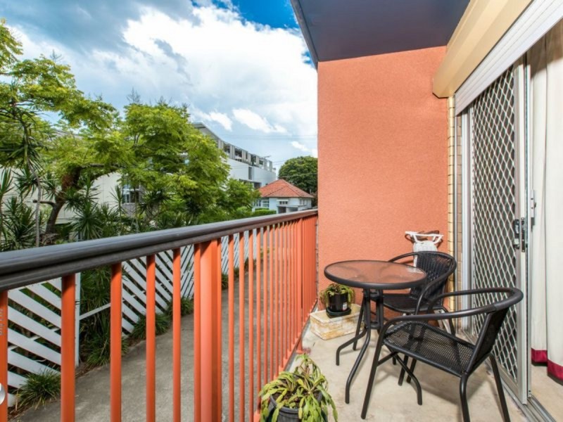2/208 Oxley Avenue, Margate QLD 4019