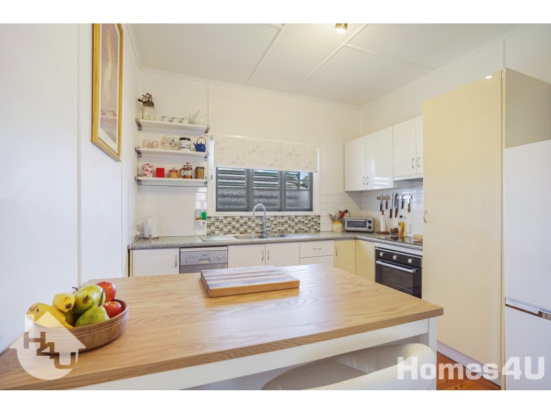 8 Sackett Street, Brighton QLD 4017