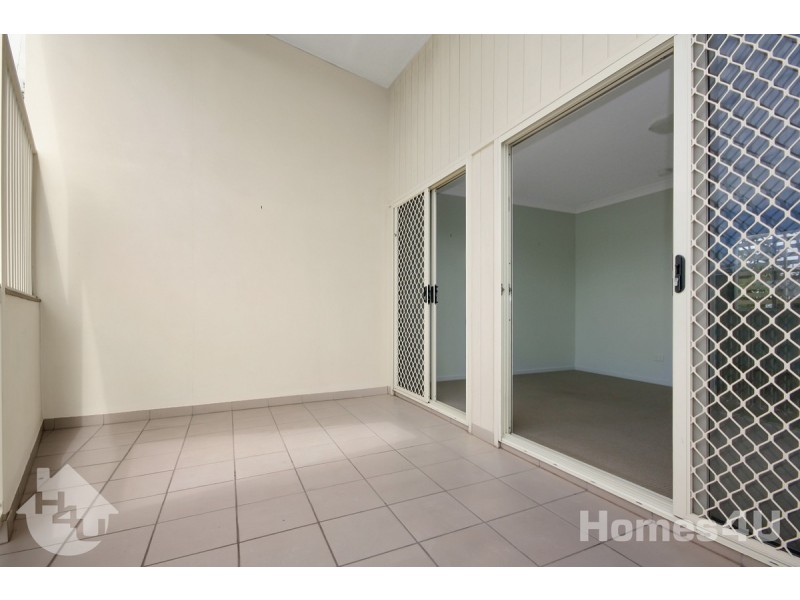 2/27 Steven Street, Redcliffe QLD 4020