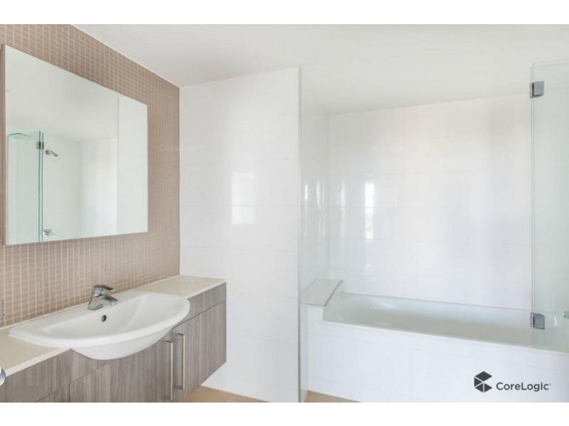 703/14 Oxley Avenue, Woody Point QLD 4019