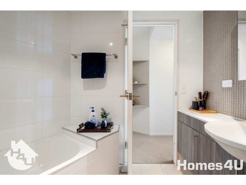 602/14 Oxley Avenue, Woody Point QLD 4019