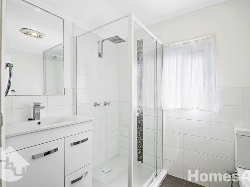 15 Dover Road, Margate QLD 4019