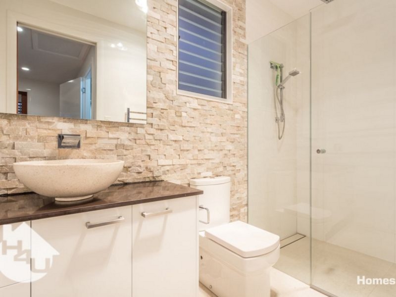 48 Fourth Avenue, Sandgate QLD 4017