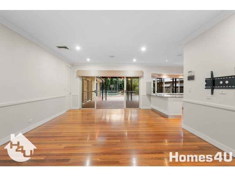 23 Fiddlewood Place, Bridgeman Downs QLD 4035