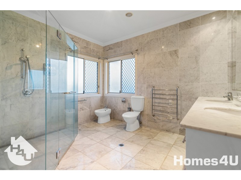 23 Fiddlewood Place, Bridgeman Downs QLD 4035