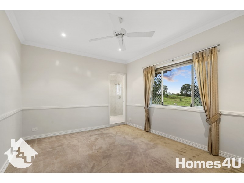 23 Fiddlewood Place, Bridgeman Downs QLD 4035