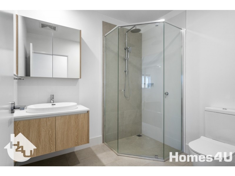 204/22 Arthur Street, Woody Point QLD 4019