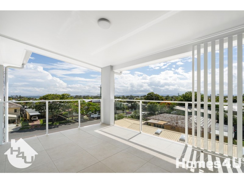 204/22 Arthur Street, Woody Point QLD 4019