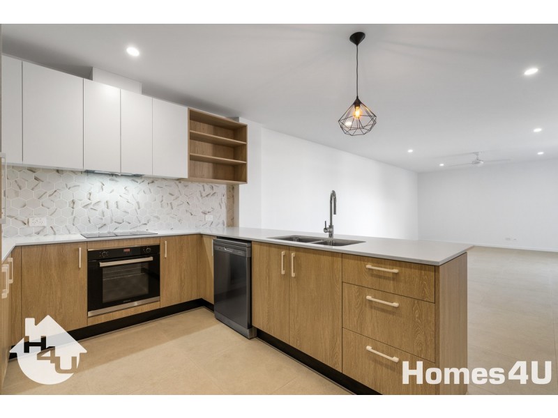 206/22 Arthur Street, Woody Point QLD 4019