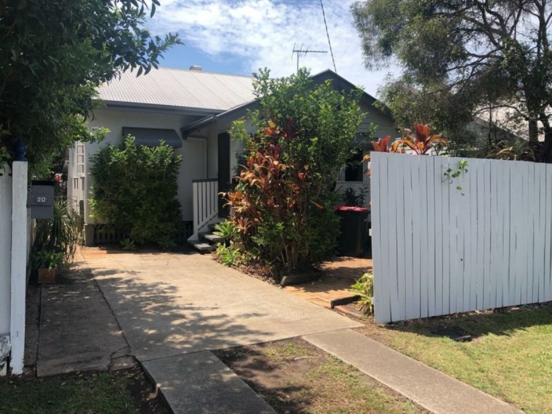 20 Donald Street, Woody Point QLD 4019