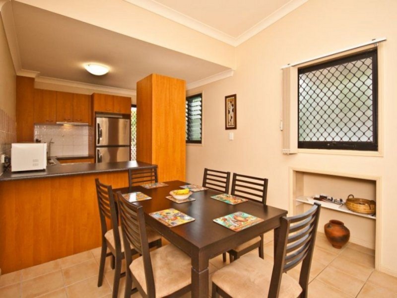 Unit 2/14 Grant Street, Redcliffe QLD 4020