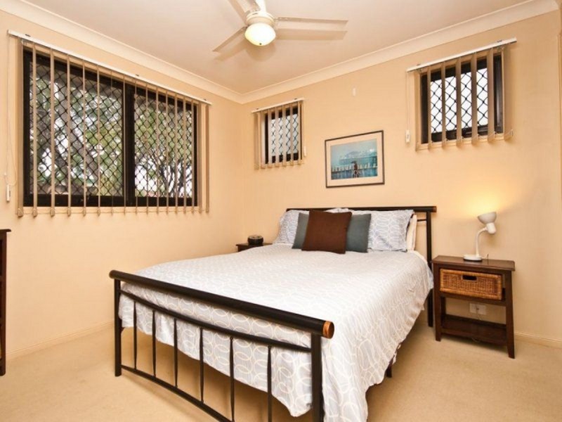 Unit 2/14 Grant Street, Redcliffe QLD 4020