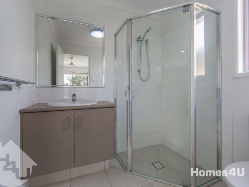 3 Samuel Street, Woody Point QLD 4019