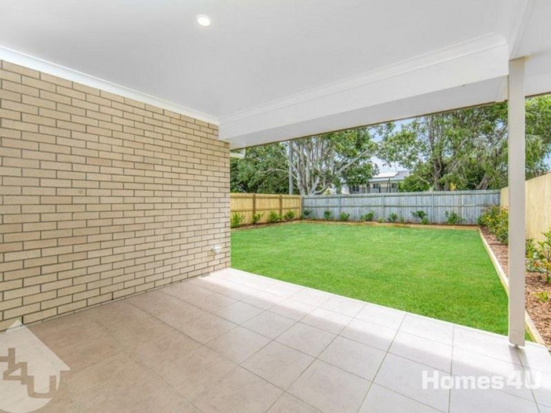 3 Samuel Street, Woody Point QLD 4019