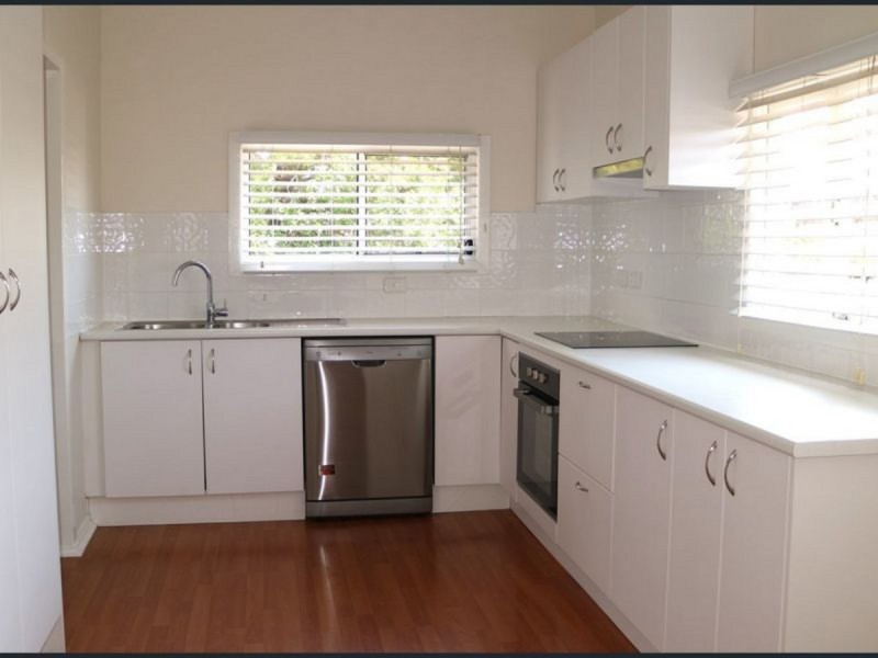 Unit 1/35 Knights Terrace, Margate QLD 4019