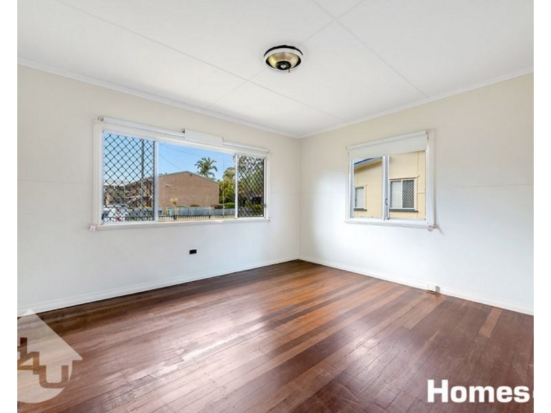 26 Seaview Parade, Deception Bay QLD 4508