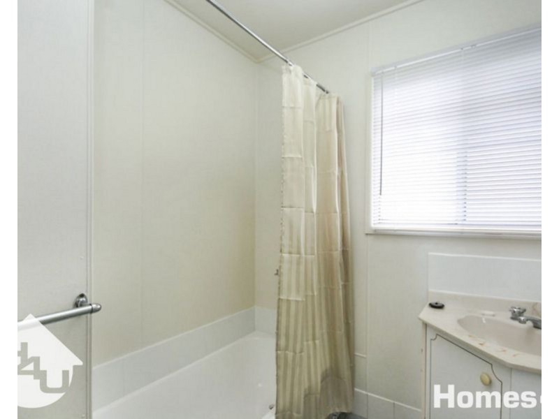 27 Kippa Street, Kippa-ring QLD 4021