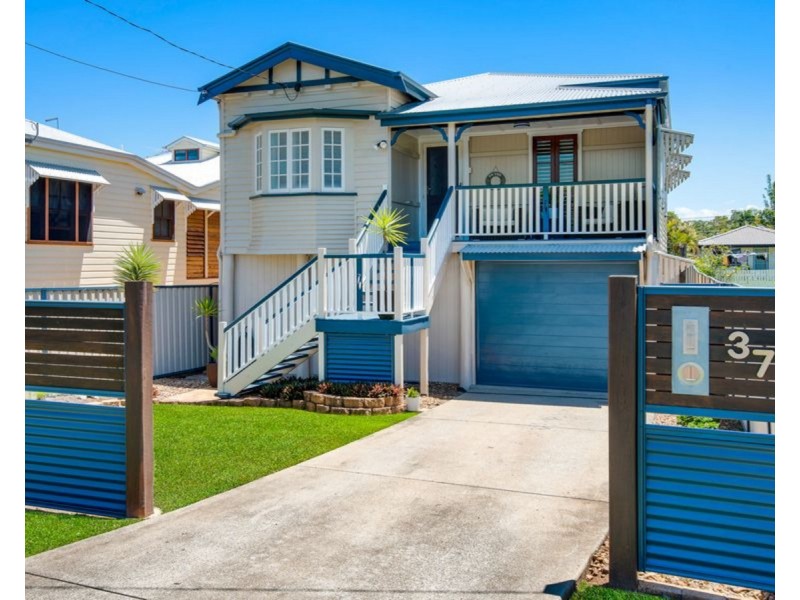 37 Victoria Avenue, Woody Point QLD 4019