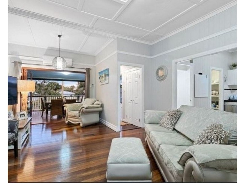 37 Victoria Avenue, Woody Point QLD 4019