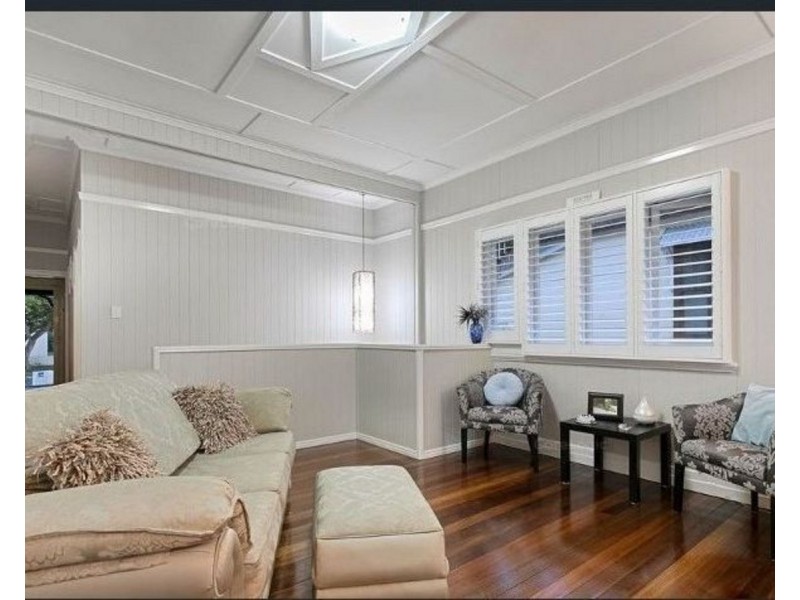 37 Victoria Avenue, Woody Point QLD 4019