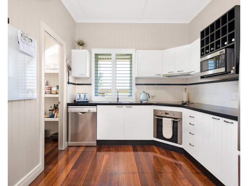 37 Victoria Avenue, Woody Point QLD 4019