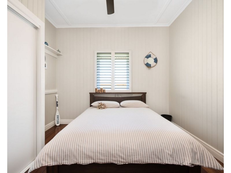 37 Victoria Avenue, Woody Point QLD 4019