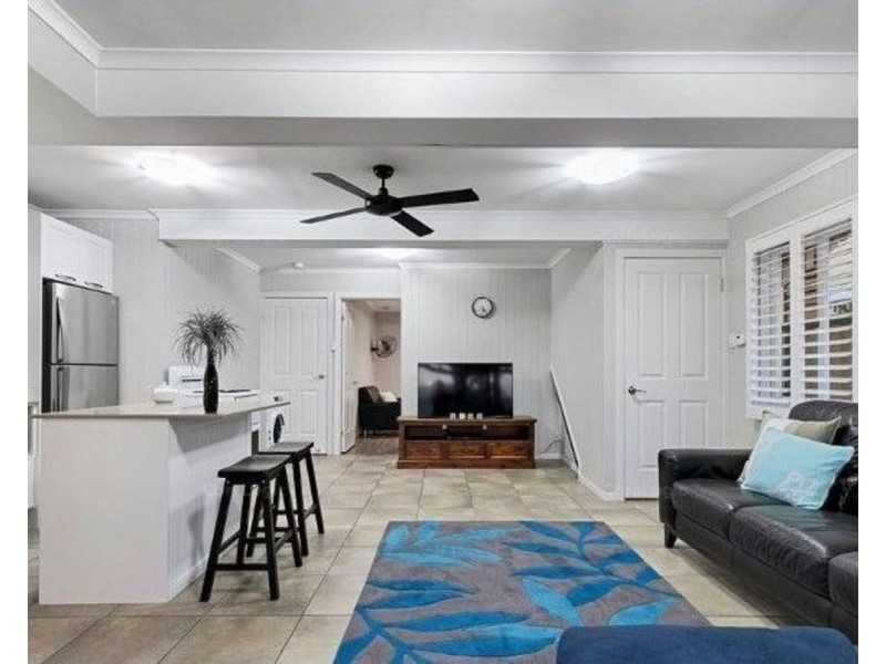 37 Victoria Avenue, Woody Point QLD 4019