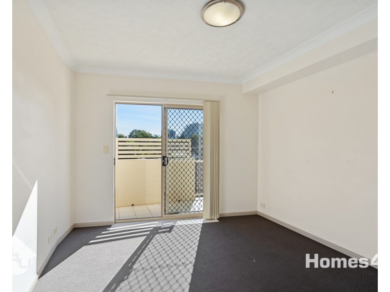 1/7 Sutton Street, Redcliffe QLD 4020