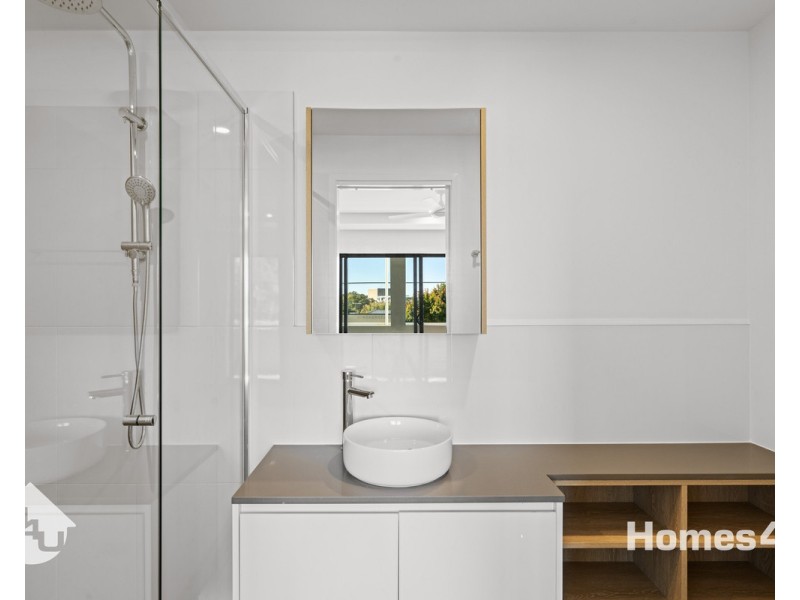 203/9 Violet Street, Redcliffe QLD 4020