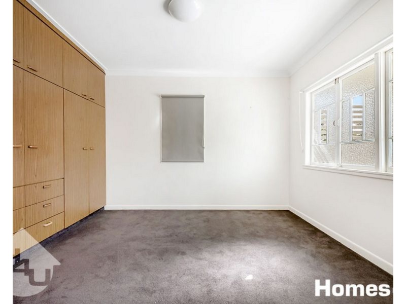 23 Louis Street, Redcliffe QLD 4020