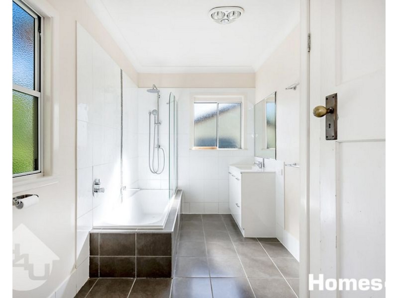 23 Louis Street, Redcliffe QLD 4020