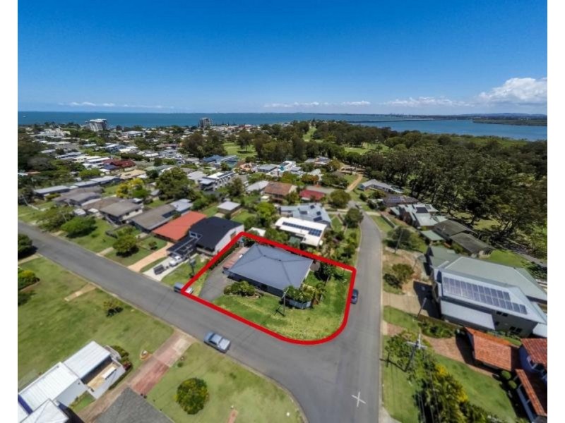 8 Frost Street, Clontarf QLD 4019