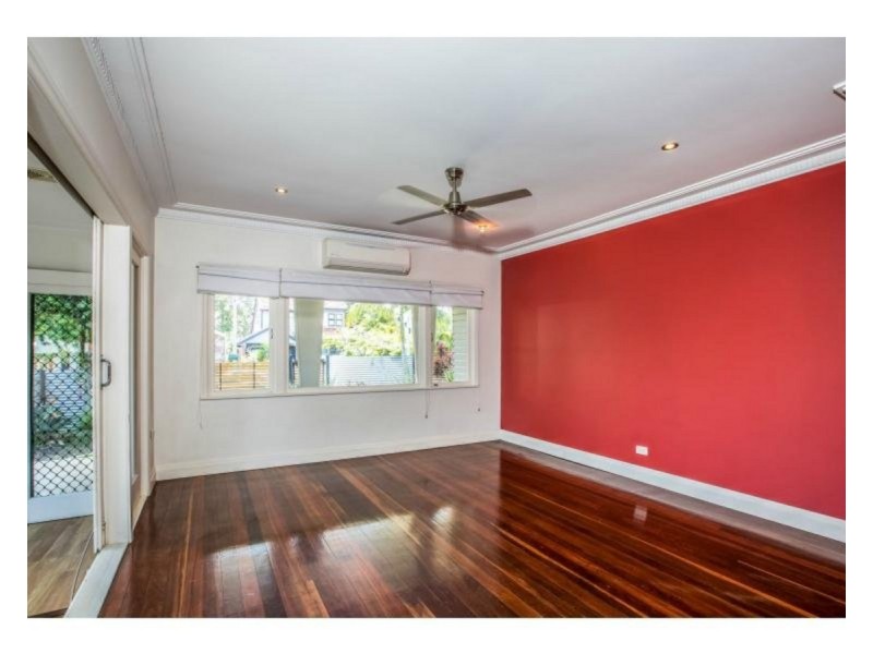 8 Frost Street, Clontarf QLD 4019