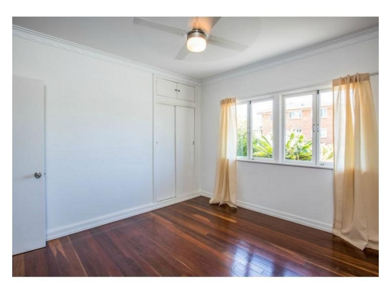 8 Frost Street, Clontarf QLD 4019