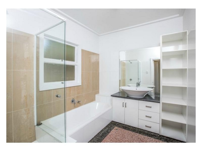 8 Frost Street, Clontarf QLD 4019