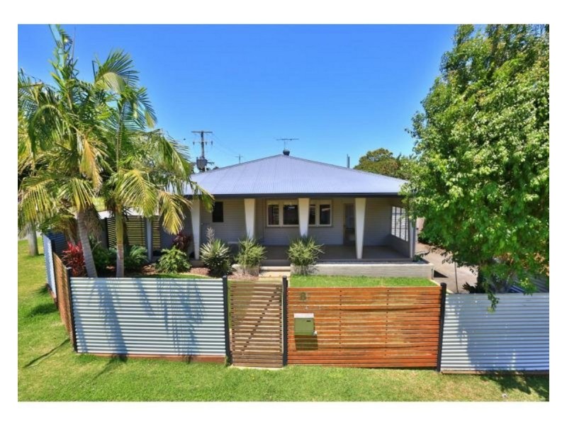 8 Frost Street, Clontarf QLD 4019