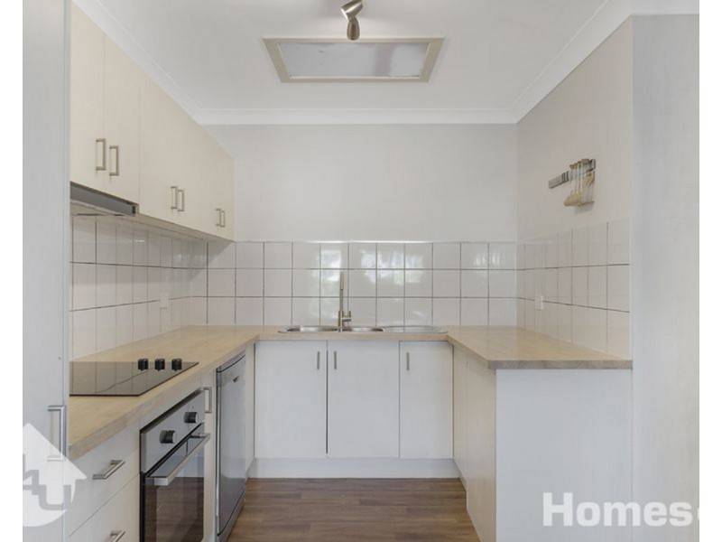 Unit 4/24 Silvyn Street, Redcliffe QLD 4020