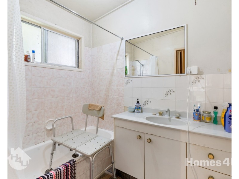 3 Topaz Crt, Deception Bay QLD 4508