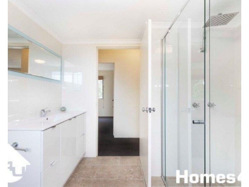 Unit 3/35 Hawthorne Street, Woody Point QLD 4019
