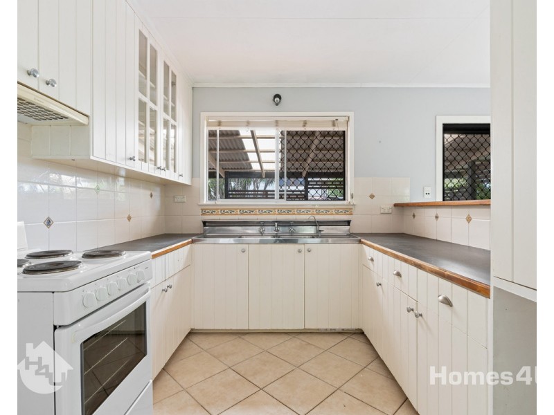 31 Hill Parade, Clontarf QLD 4019