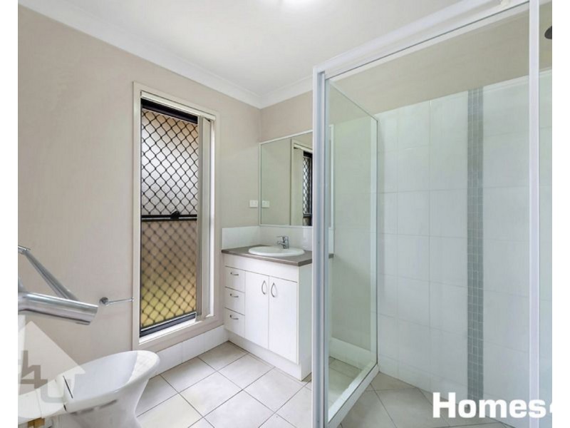 12 Dickson Crescent, North Lakes QLD 4509