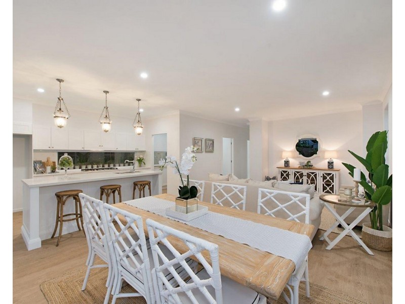 15 Blackwood Road, Margate QLD 4019