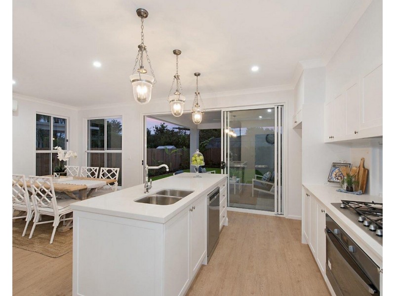 15 Blackwood Road, Margate QLD 4019