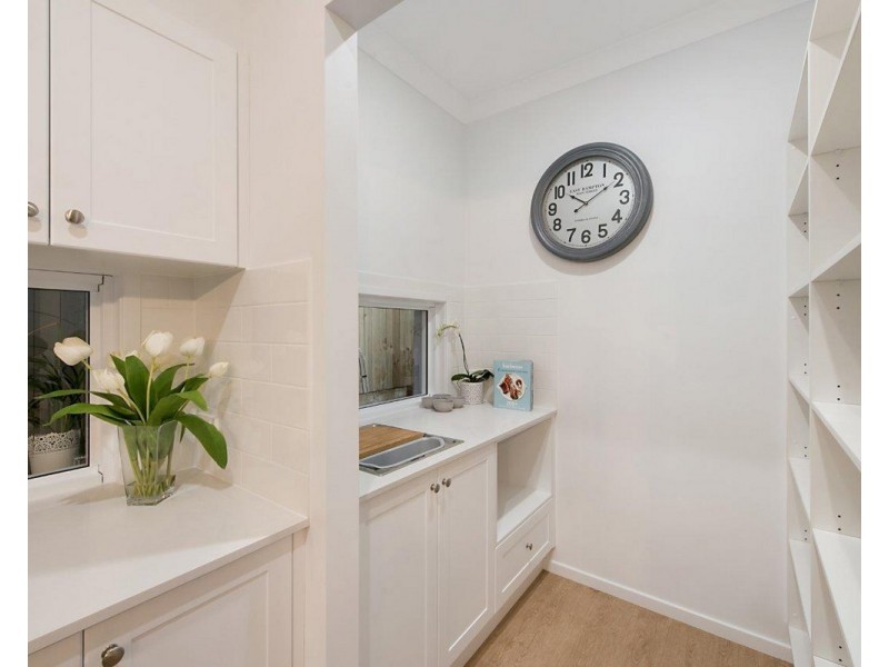 15 Blackwood Road, Margate QLD 4019