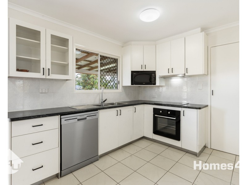54 Benson Street, Scarborough QLD 4020