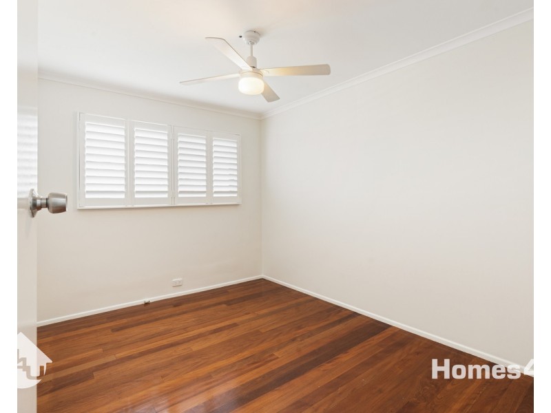 54 Benson Street, Scarborough QLD 4020