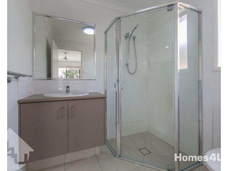 3 Samuel Street, Woody Point QLD 4019